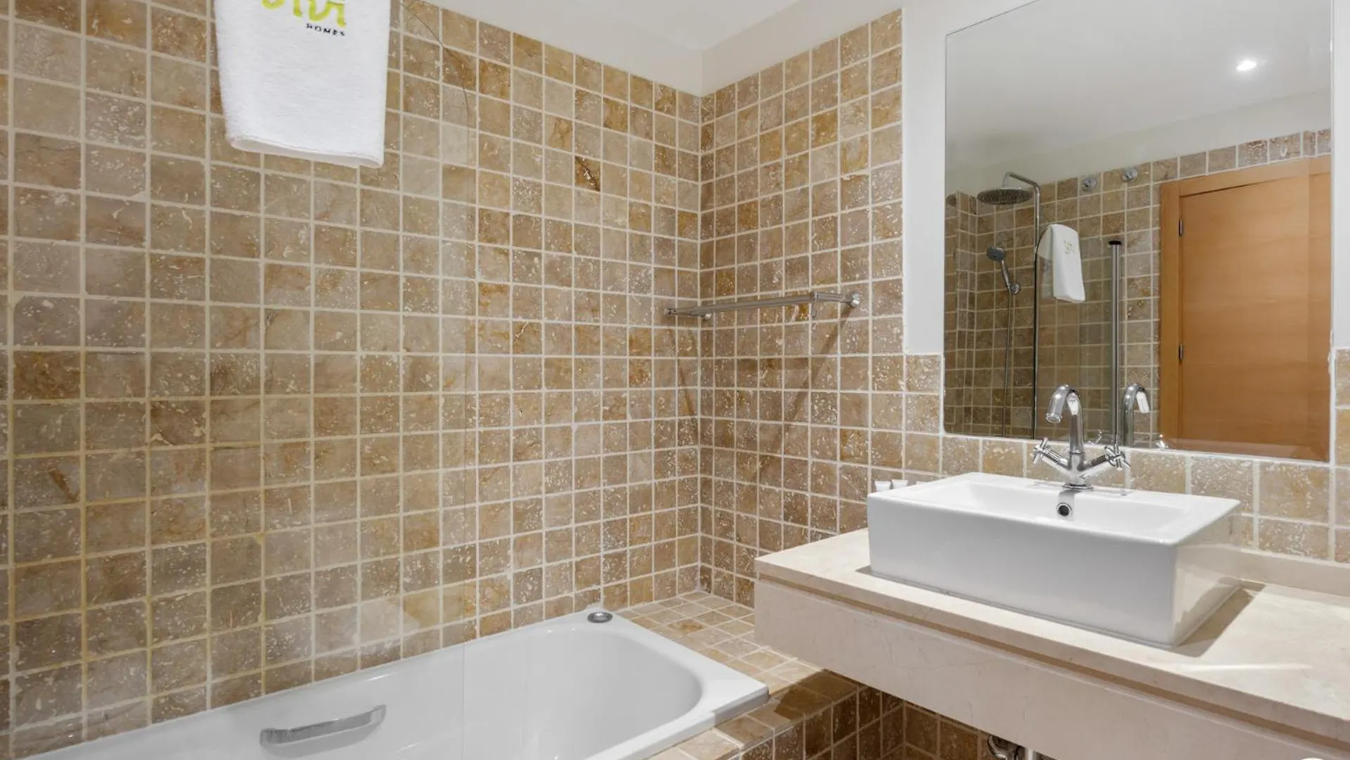 Vivi Homes - Toscana Luxury, Views, Pool & Terrace Estepona 0*,  Spanien