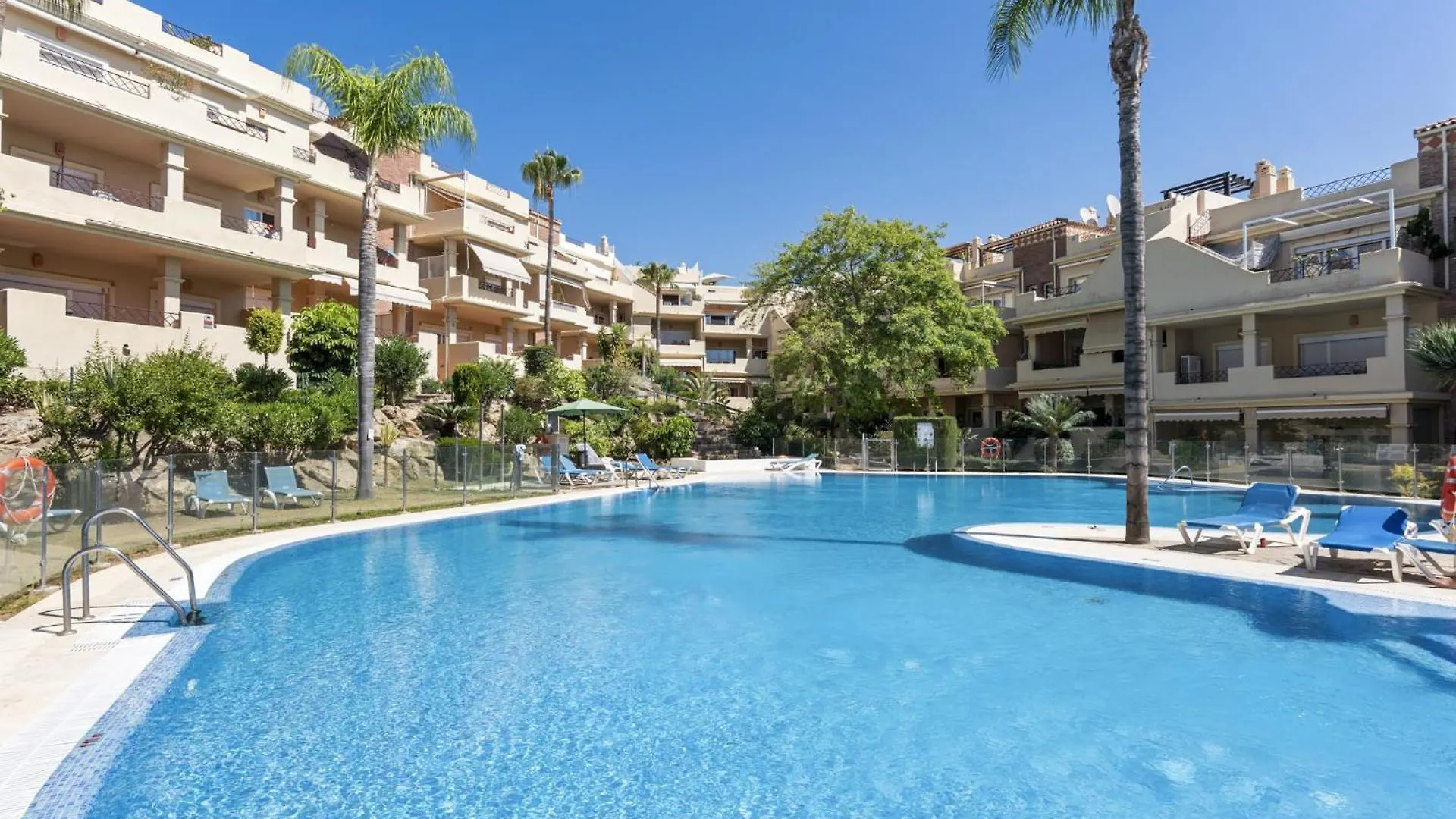 Lägenhet Vivi Homes - Toscana Luxury, Views, Pool & Terrace Estepona